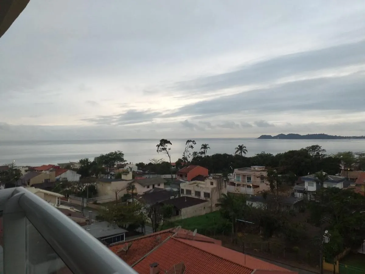 Apartamento Familia Santos 佩尼亚